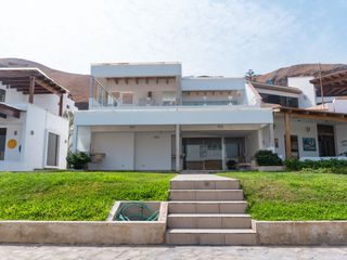 Hermosa casa de playa en exclusivo condominio