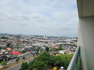 Venta de departamento con Vista Panorámica desde un cerro de 80 metros junto al Colegio San José frente a la urbanización Álamos Norte en Guayaquilegio San José La Salle, frente a la urbanización Los álamos Norte