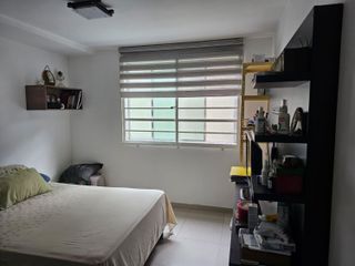 Venta de departamento con Vista Panorámica desde un cerro de 80 metros junto al Colegio San José frente a la urbanización Álamos Norte en Guayaquilegio San José La Salle, frente a la urbanización Los álamos Norte