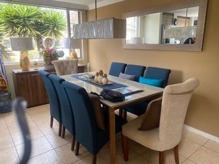 DEPARTAMENTO DUPLEX EN VENTA SECTOR EMBAJADA AMERICANA 3 DORMITORIOS
