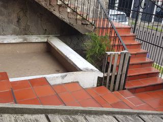 VENDO CASA INDEPENDIENTE SECTOR EL BATAN CALLE PORTUGAL.