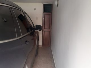 Foto 3 de SE VENDE EXCELENTE CASA CERCA ESCUELA MILITAR JOSE MARIA CORDOBA