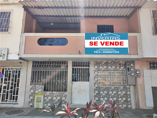 Casa Rentera de venta en La Floresta, Sur de Guayaquil, 3 Departamentos