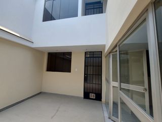 Foto 5 de Se Alquila Amplio Departamento A Pasos De Av. Micaela - Plaza vea Pascana