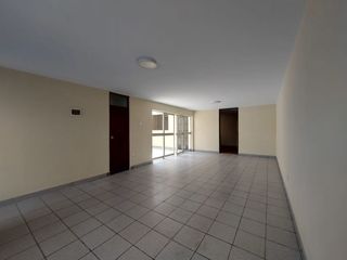Foto 2 de Se Alquila Amplio Departamento A Pasos De Av. Micaela - Plaza vea Pascana