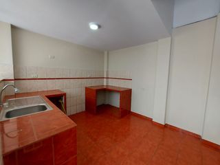 Foto 10 de Se Alquila Amplio Departamento A Pasos De Av. Micaela - Plaza vea Pascana