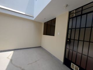 Foto 12 de Se Alquila Amplio Departamento A Pasos De Av. Micaela - Plaza vea Pascana