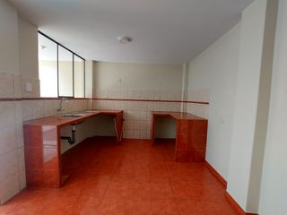 Foto 8 de Se Alquila Amplio Departamento A Pasos De Av. Micaela - Plaza vea Pascana