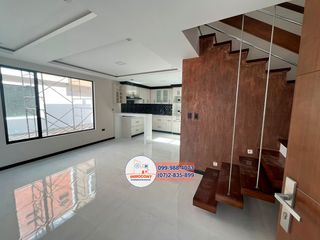 Foto 3 de Hermosa casa VIP con área verde de venta, Sector cuatro esquinas de Ricaurte C1110