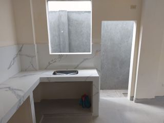 Foto 8 de Casa de venta en la Urb. San Antonio, Vía a Samborondón, 4 dormitorios.