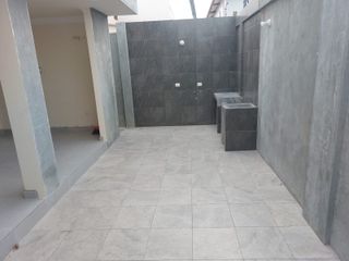 Foto 27 de Casa de venta en la Urb. San Antonio, Vía a Samborondón, 4 dormitorios.