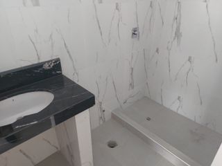 Foto 19 de Casa de venta en la Urb. San Antonio, Vía a Samborondón, 4 dormitorios.