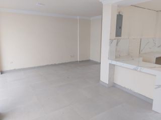 Foto 5 de Casa de venta en la Urb. San Antonio, Vía a Samborondón, 4 dormitorios.