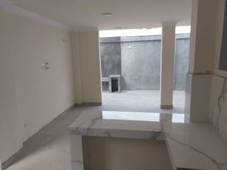 Foto 9 de Casa de venta en la Urb. San Antonio, Vía a Samborondón, 4 dormitorios.