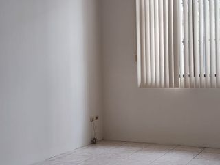 Foto 10 de Venta de casa grande con uso de suelo comercial, Kennedy Norte, Guayaquil