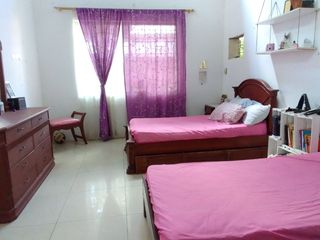 Foto 10 de SE VENDE CASA ESQUINERA DE 1 PLANTA EN CENTENARIO SUR DE GUAYAQUIL