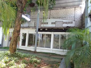 Foto 14 de SE VENDE CASA ESQUINERA DE 1 PLANTA EN CENTENARIO SUR DE GUAYAQUIL