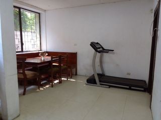 Foto 6 de SE VENDE CASA ESQUINERA DE 1 PLANTA EN CENTENARIO SUR DE GUAYAQUIL