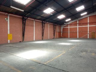 Galpón/bodegas 1500 m², Turubamba Industrial