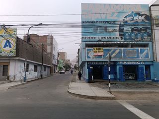 SE VENDE CASA COMO  TERRENO A MEDIA CUADRA DE LA ESTACION DE NARANJAL