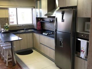 Foto 4 de Vendo Departamento Remodelado Av Gaspar de Villarroel y Eloy Alfaro.