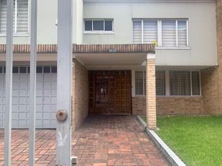 VENTA CASA PUENTE LARGO-BOGOTÁ D.C.