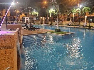Foto 14 de En alquiler hermosa y espaciosa casa en La Rioja, primeras etapas. Av. León Frebes Cordero