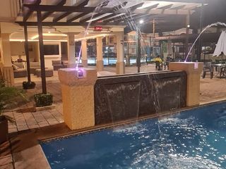 Foto 13 de En alquiler hermosa y espaciosa casa en La Rioja, primeras etapas. Av. León Frebes Cordero