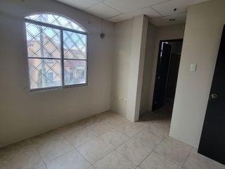 Foto 30 de En alquiler hermosa y espaciosa casa en La Rioja, primeras etapas. Av. León Frebes Cordero