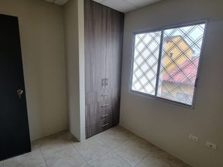 Foto 32 de En alquiler hermosa y espaciosa casa en La Rioja, primeras etapas. Av. León Frebes Cordero