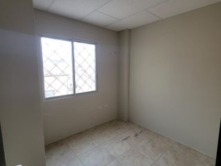 Foto 34 de En alquiler hermosa y espaciosa casa en La Rioja, primeras etapas. Av. León Frebes Cordero