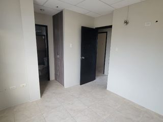 Foto 35 de En alquiler hermosa y espaciosa casa en La Rioja, primeras etapas. Av. León Frebes Cordero