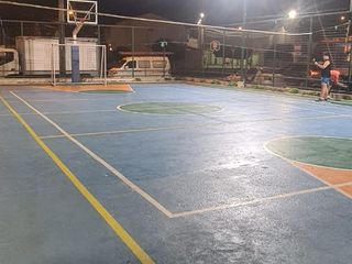 Foto 2 de En alquiler hermosa y espaciosa casa en La Rioja, primeras etapas. Av. León Frebes Cordero