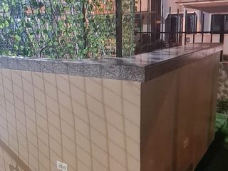 Foto 5 de En alquiler hermosa y espaciosa casa en La Rioja, primeras etapas. Av. León Frebes Cordero