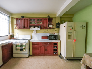 Foto 6 de VENTA CASA ESQUINERA SAMANES 5
