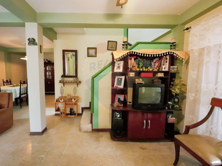 Foto 2 de VENTA CASA ESQUINERA SAMANES 5