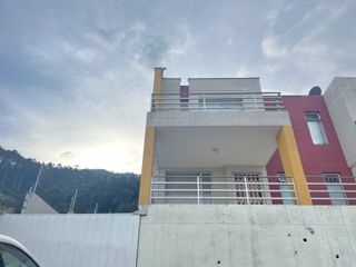 Alquiler de Casa en La Primavera - Las Casas Alto, La Primavera, Enrique Aymer, Norte de Quito
