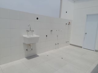 Foto 33 de VENDO PENTHOUSE DE ESTRENO AREA TECHADA 190 MTS2 Y TERRAZA 61 MTS2. MIRAFLORES