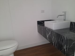 Foto 2 de VENDO PENTHOUSE DE ESTRENO AREA TECHADA 190 MTS2 Y TERRAZA 61 MTS2. MIRAFLORES