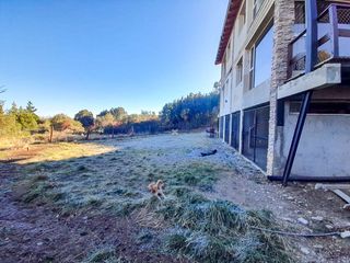 Foto 3 de VENTA Departamento de 2 dormitorios, con cochera cubierta, Barrio Las Victorias, Bariloche