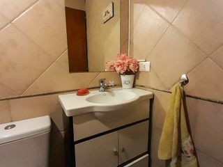 Foto 12 de VENTA Departamento de 2 dormitorios, con cochera cubierta, Barrio Las Victorias, Bariloche