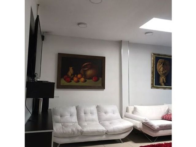 Vendo Linda Bodega De 3 Pisos, Para Variedad De Usos, Usaquén.