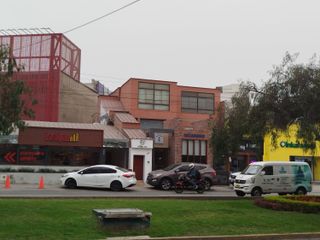 LOCAL COMERCIAL EN 2DO. Y 3ER. PISO EN AV. CAMINOS DEL INCA