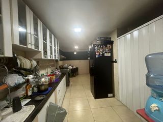 Foto 10 de CASA CONFORTABLE  6 DORMITORIOS AL LADO DE PARQUE EN ZONA RESIDENCIAL DE PUEBLO LIBRE