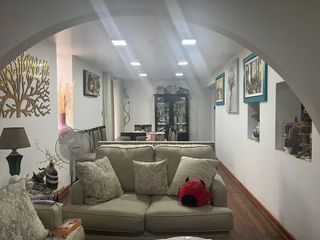 Foto 5 de CASA CONFORTABLE  6 DORMITORIOS AL LADO DE PARQUE EN ZONA RESIDENCIAL DE PUEBLO LIBRE