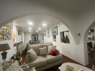 Foto 7 de CASA CONFORTABLE  6 DORMITORIOS AL LADO DE PARQUE EN ZONA RESIDENCIAL DE PUEBLO LIBRE