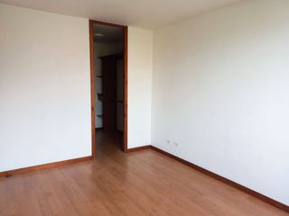 PR18699 Apartamento en arriendo en el sector Loma del Esmeraldal