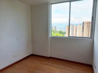 PR18699 Apartamento en arriendo en el sector Loma del Esmeraldal