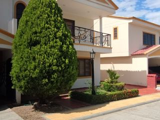 Foto 5 de Venta de casa de dos pisos de 205.18 M2,en conjunto cerrado por la calle 8 al oriente de la ciudad.