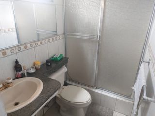Departamento amoblado de alquiler en Urdenor 1, 3 dormitorios, 1 parqueo.